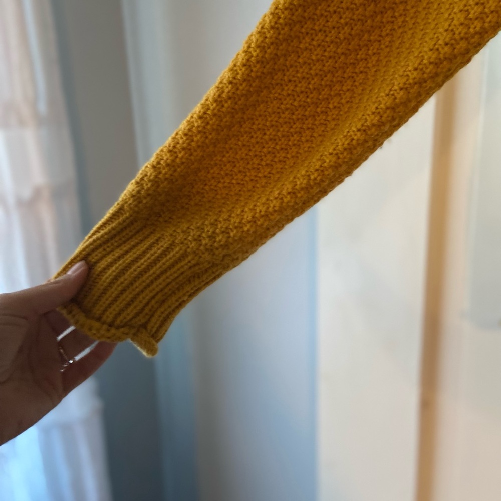 Sweater, medium, like new, worn once
